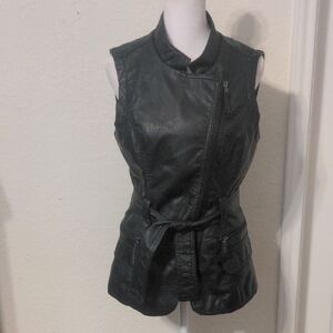 Therapy Women's Black Faux Leather Sleeveless Zip Up Jacket. Size M